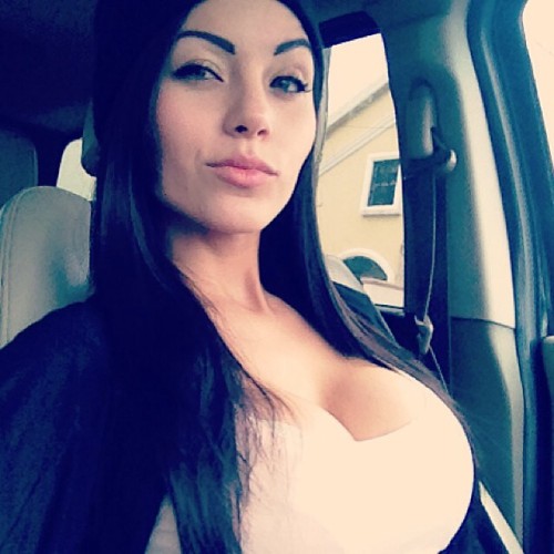 amateur-implant-pics:  melaniepavola 
