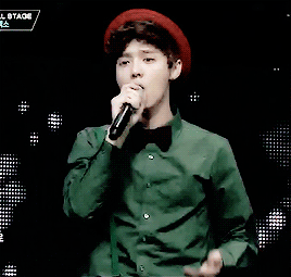 meiren-menglu:  Luhan x Christmas Day compilation…. 