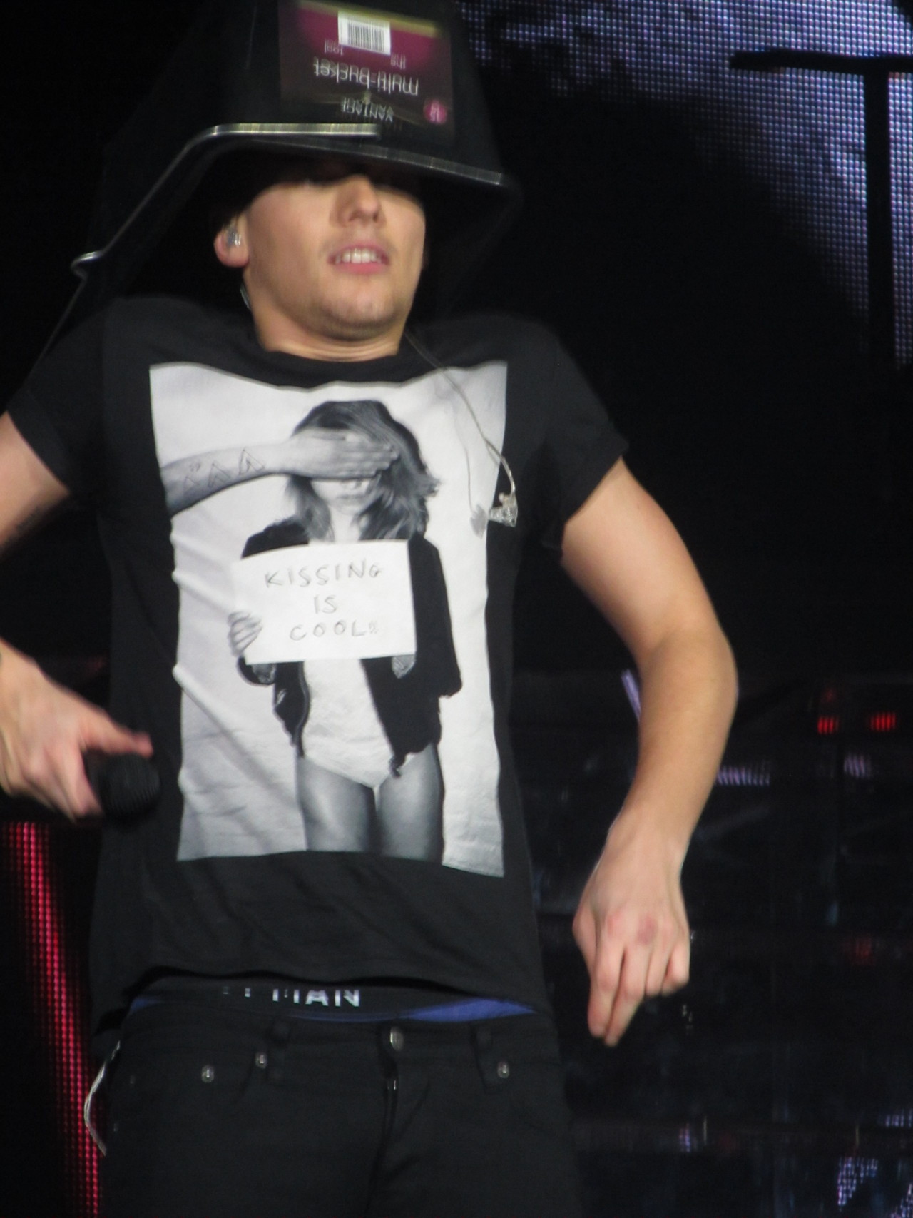 stylinsonshellett:   One Direction - Cardiff Motorpoint Arena - 2/3/13  
