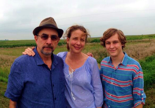 Richard Schiff ‏@Richard_SchiffOn location with Robin Weigert and Logan Miller @Loganyeah785 (x)