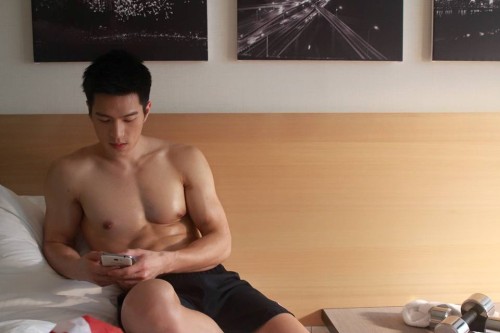 mantop10691:  今天只當模特兒代言內褲…不賣豆花的壯帥哥…陳奕廷….