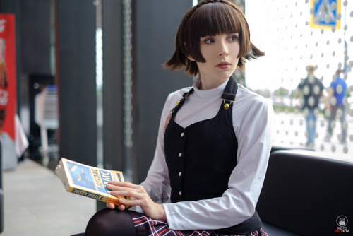 Today was Makoto’s Awakening episode, but here only a few photos in school uniform;)Cosplayer: