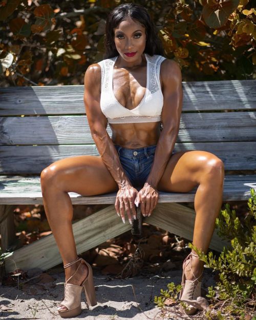 justsexytumblin:  Shereen Grant