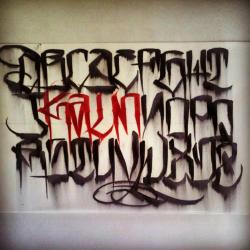 grafflicks:  abcdefghijKALMnopqrstuvwxy&amp;z by KALM ONER / www.grafflicks.com