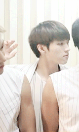 inpinitaize:  woohyun pls =_= 