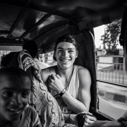 deadlyvibess:  jacksgap:  I took a ride in an Indian taxi yesterday. Turns out they’re more of a communal thing… Photo and edit by @mrbenbrown1  JACK STOP 