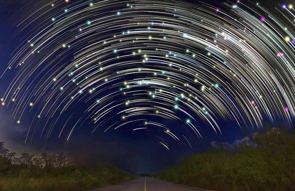 nubbsgalore:  these star trail composite images, created by stacking several photos