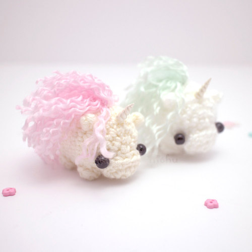 sosuperawesome:  Crochet amigurumi by mohustore on Etsy  • So Super Awesome is also on Facebook, Twitter and Pinterest • 