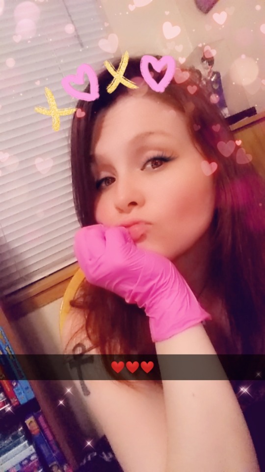 nursekittn:Pink gloves. 💋❤️💋 So sexy —- 