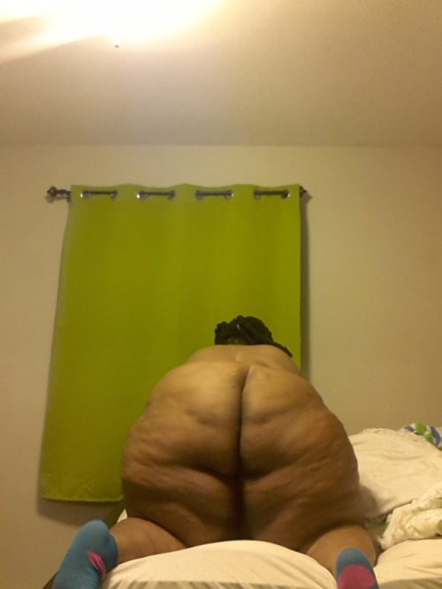 nycbbc718:  Light skin ssbbw cheeks porn pictures