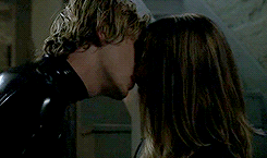 eeters:Gif Request:            ✘ ; Violet and Tate + kisses
