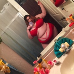 mamahorker:  I’m ready for Valentine’s Day 😘 are you? 