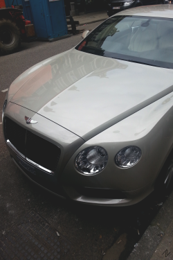 atlasofvanity:  Bentley Continental taken by me