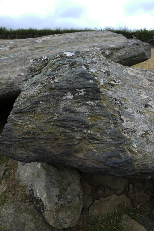 Ty Mawr Passage Grave, Menai Straits, Anglesey, 14.8.18.Another first visit for me. This sad pile of