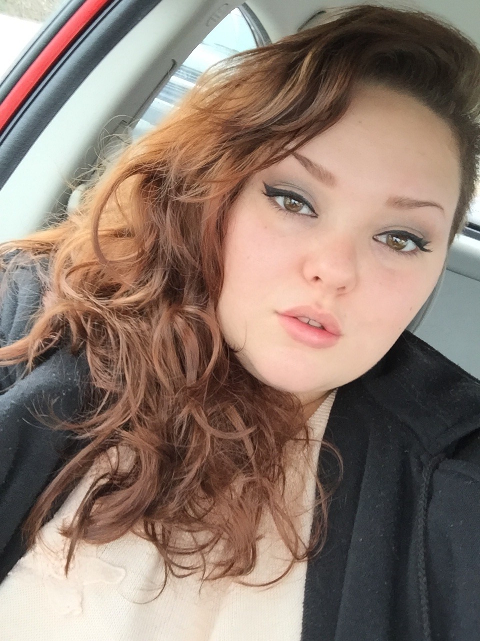 fat-hannah:  I just loved my face today. Excuse all the red puffiness. I’ve been