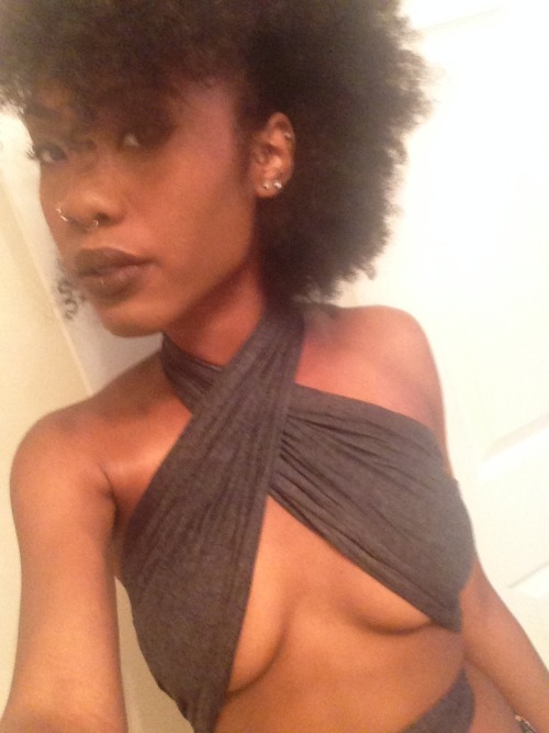 eatmeallnight:shaelii:went to a function last night to reclaim my title.Oh my