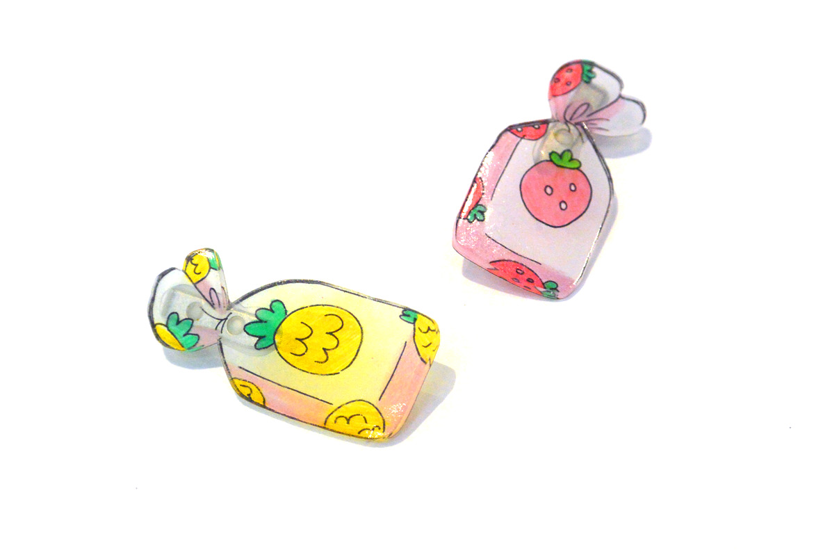 punimelt:  hand drawn pin product photos!!check out my shop here~