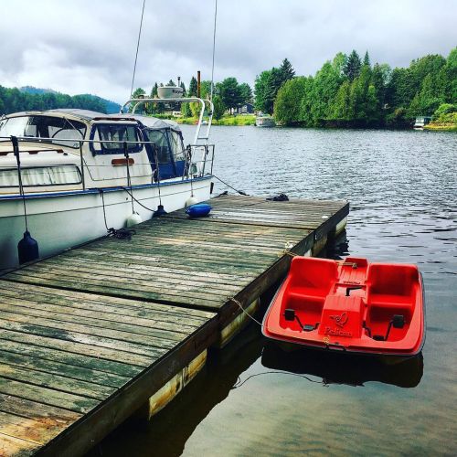 A couple more days of Summer, please… #summer #boat #lake #pedalo #dock #docklife #boatdock #