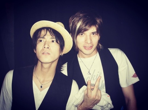 cris01-ogr:Shirota Yu remembers Hanakimi’s anniversary on his Instagram account with a 2007 photo.Ka