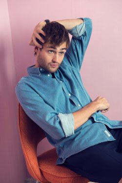 boyzoo:  Douglas Booth by Caitlin Cronenberg