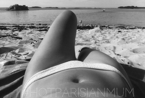 3rd submission : summer is here… send me your summer hot pics! Ladies don’t be shy ☺️