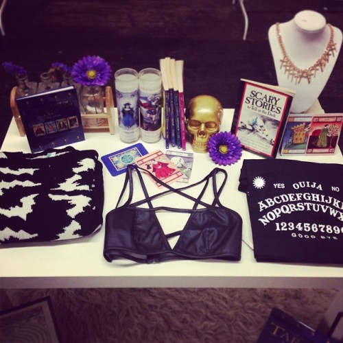 shoptarte:  Gettin’ spooky up in the studio!