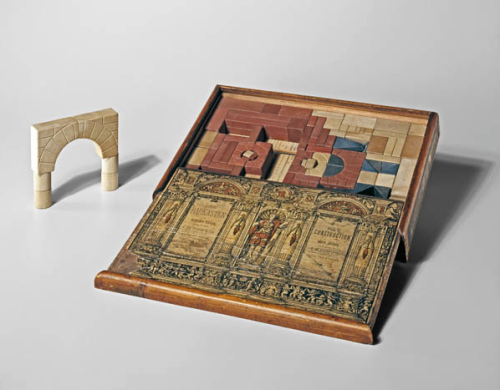 Ceramic building blocks, second half of the 19th century. Anker building blocks sets, late 19th cent