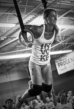 onlyfitgirls:  Christmas Abbott