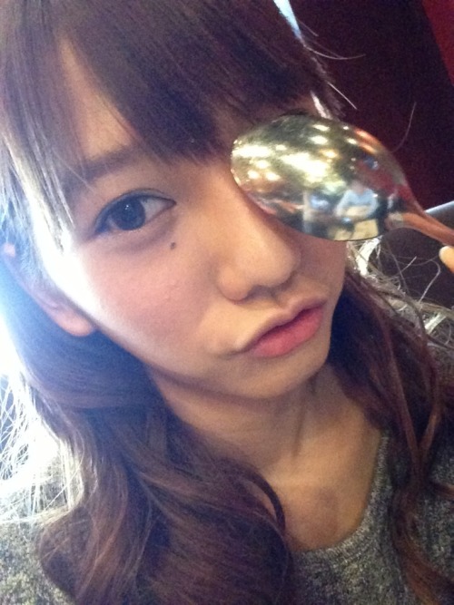 darylfranz:  ハムスター速報 - AKB48高城亜樹のスプーンに謎の男が映り込みオタ発狂ｗｗｗｗまた丸坊主かｗｗｗｗｗｗｗ 
