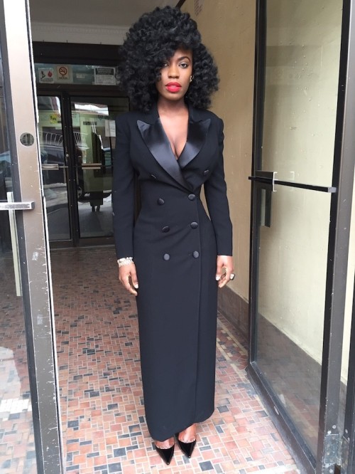 blvckglamour: curvesincolor: Nana. . BGKI - the #1 website to view fashionable &amp; stylish bla