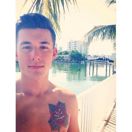 theheatofthesouth:  Pooooool time