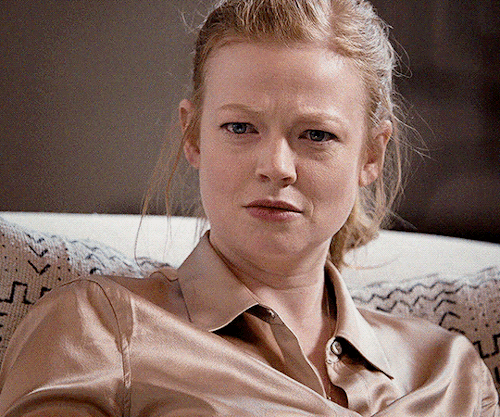 rory-amy:SARAH SNOOK as SIOBHAN ROY in SUCCESSION (2018 - )