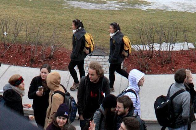 death-by-lulz:  pleatedjeans: 18 Glitches in the Matrix