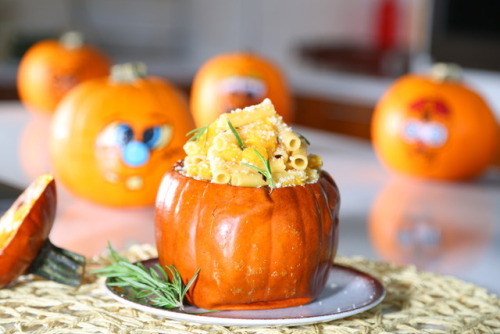 Halloween is almost here and we’re in the mood for some spooky pasta. Get into the spirit with one o