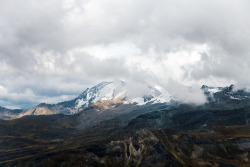 desomnis:  veiled in clouds by desomnis