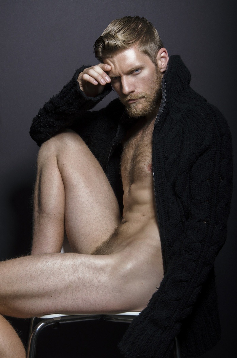 jpwlmslove:  sexy viking 