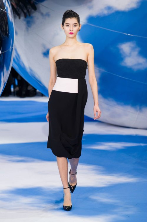 MING XI wearing CHRISTIAN DIOR FALL 2013 READY-TO-WEAR 