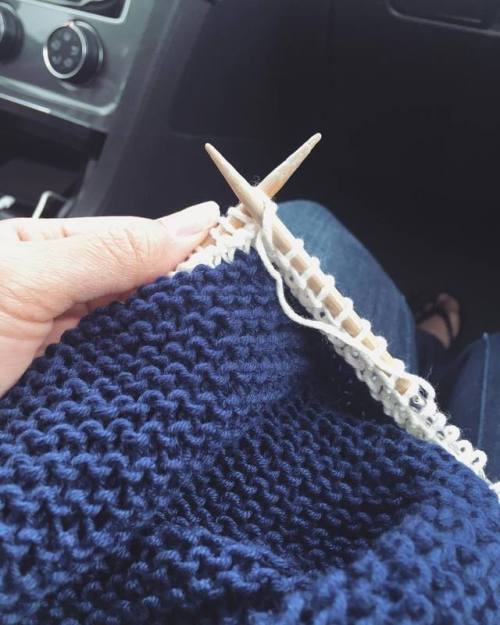 Dramamine is very important when considering knitting in the car  . . . . #knittersofinstagram #knit