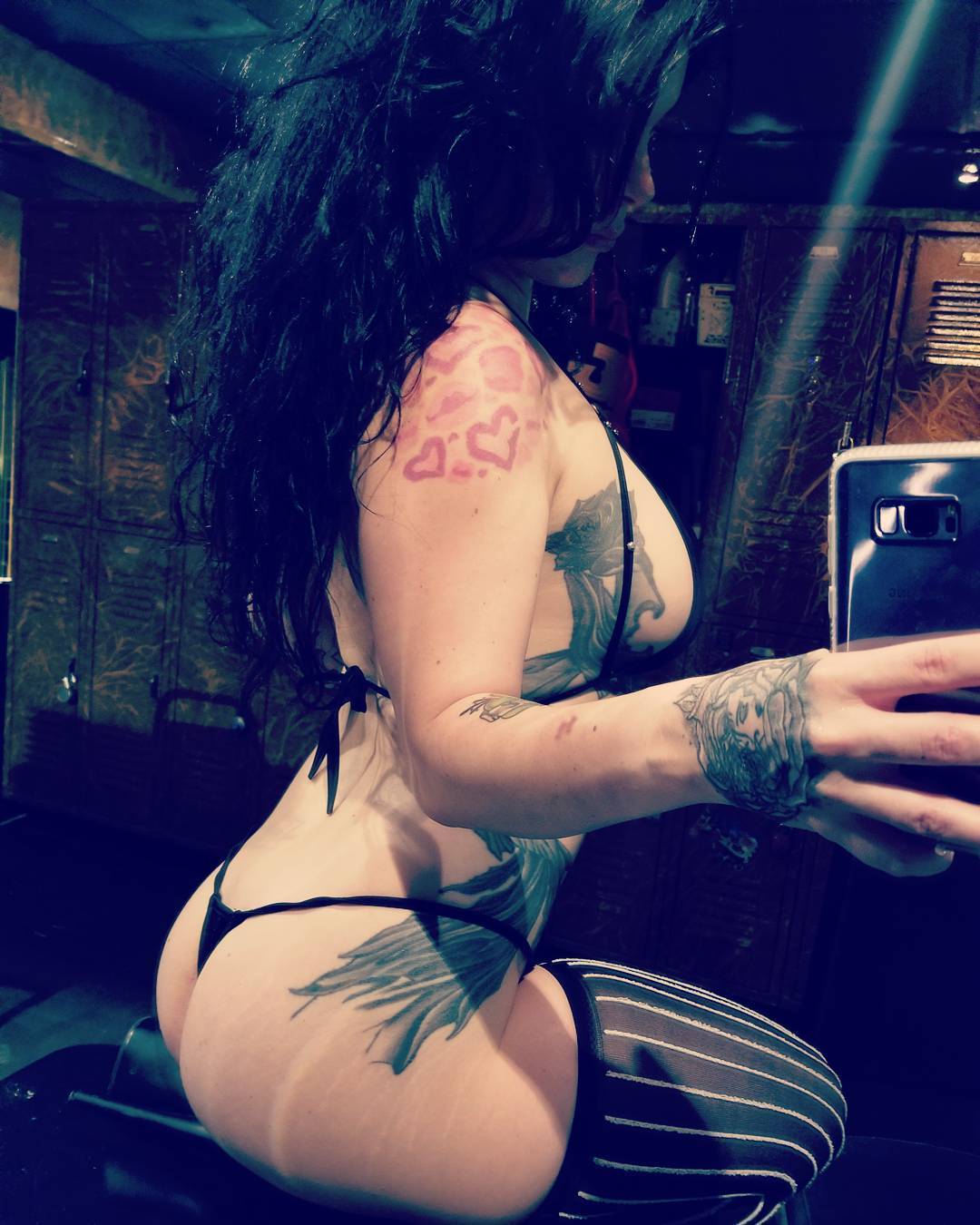 stripper-locker-room:  https://www.instagram.com/the_lovely_lady_lucy/