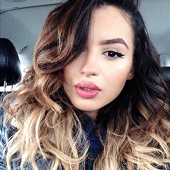girlieicons:please like this post if you take any icon (click on the icon to see