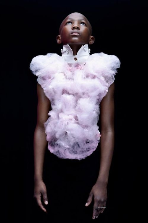 samkidanuengirl: charlottesharks: Barbapapa, photographer Isabelle Chapuis  this is f