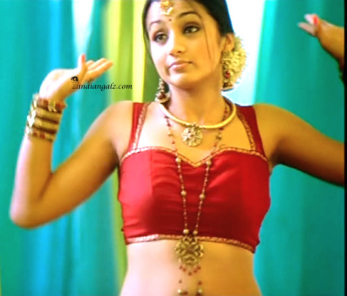 Trisha hot in bheema Trisha hot in bheema