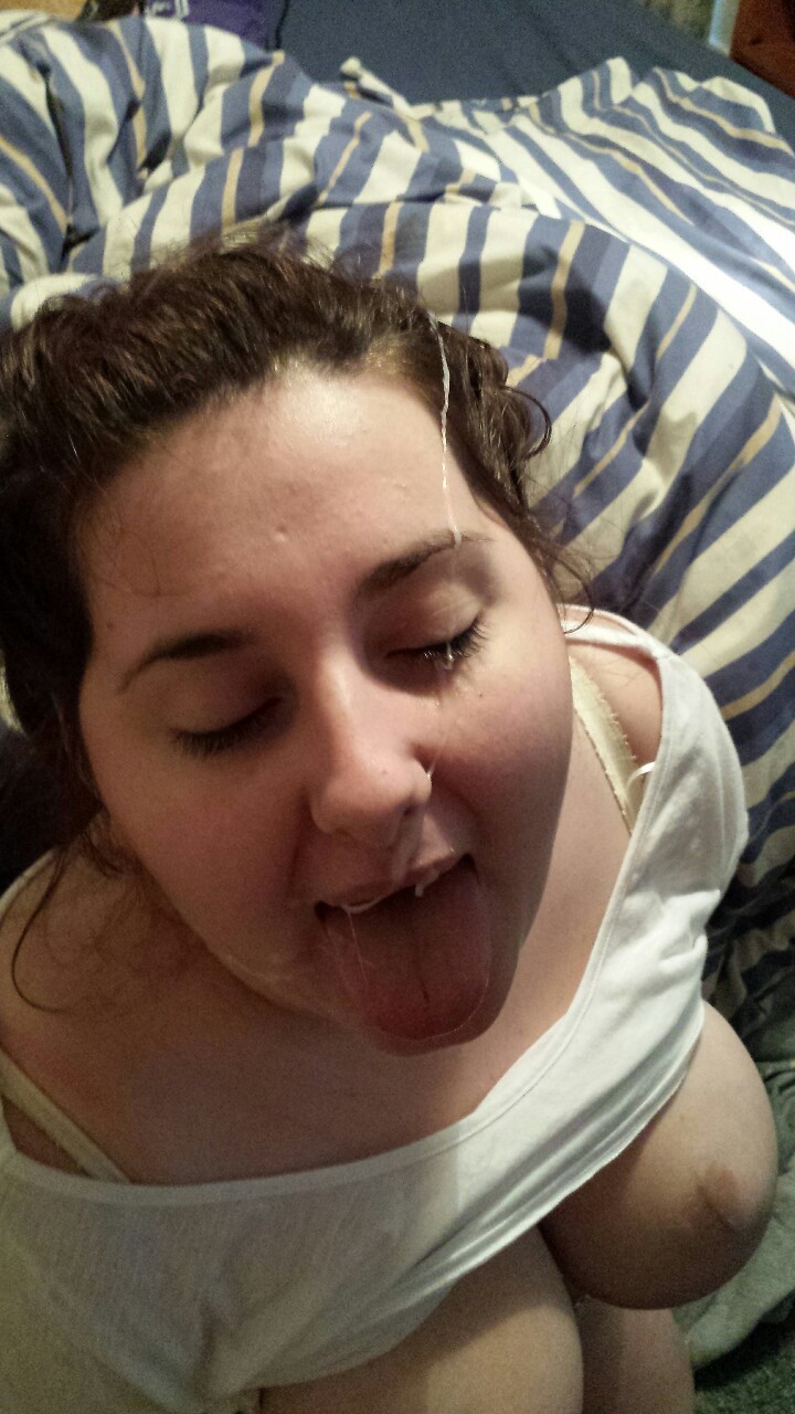 cherrylips-sexybits:  fortygigserver:  Shot a load of cum right across Cherry’s