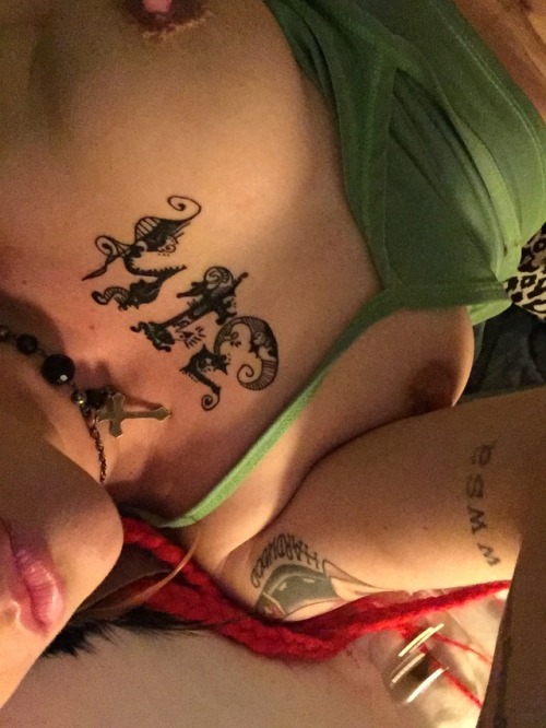 dirtyred69: First part of chest piece, all original work. 