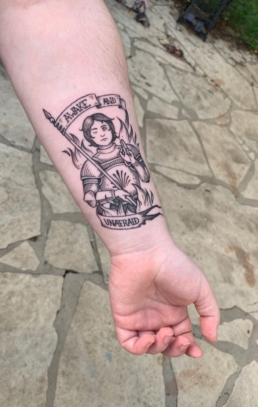 blackmoldmp3:blackmoldmp3:heres my joan of arc/famous last words tattoo!!!! done