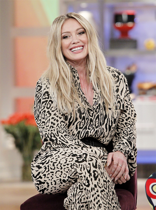 hilarydaily:Hilary Duff at The View, June 18th