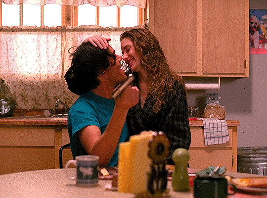 lynchead: Bobby Briggs &amp; Shelly Johnson 💘 | TWIN PEAKS - 1.06 (1990)   