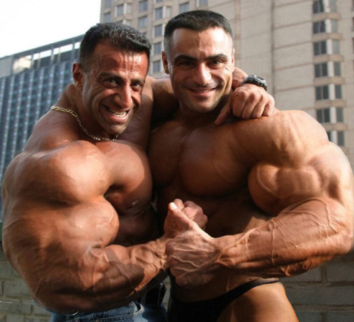 flex4mebigguy: Muscle on Muscle pressing against each other…Nothing Hotter!!!