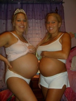 preggogirl:  Pregnant twins with twins?