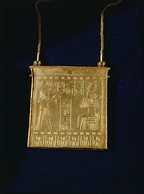 Gold Pectoral of King AmenemopeThis pectoralon chain, a large piece of jewelry worn on the chest, is